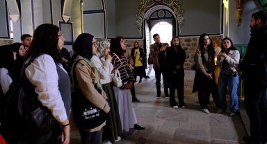 Konya'da üniversiteli gençlere yenilikçi mekanlar tanıtılıyor