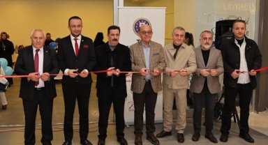 Kütahya'da yöresel lezzetler ve el sanatları görücüye çıktı