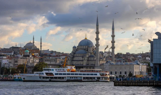 Kuzeybatıya yağmur geliyor, sıcaklıklar mevsim normallerinin üstünde