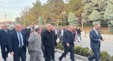 Mansur Yavaş Hacı Bayram esnafıyla buluştu