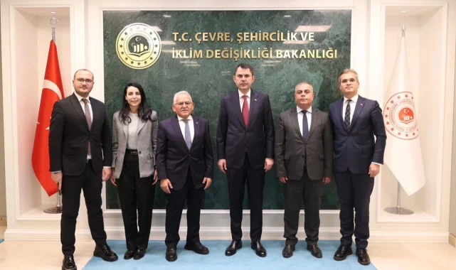 Memduh Büyükkılıç'tan Bakan Kurum'a ziyaret