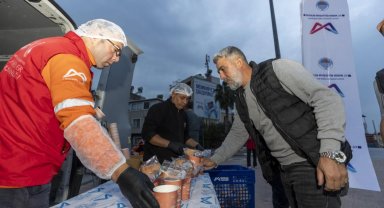 Mersin'de "1 Ekmek 1 Çorba"projesi yeniden başladı