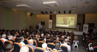 Mersin'de 'Denizle Bütünleşen Kent Vizyonu' konferansta masaya yatırıldı