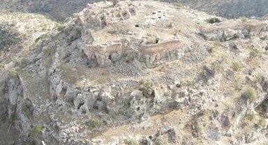 Nusaybin'in gözü yeniden açıldı... Bin 700 yıllık kale gün yüzüne çıktı!