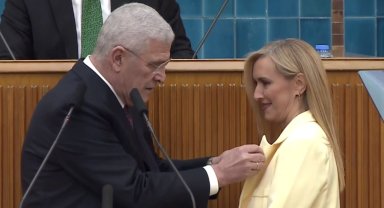 Prof. Dr. İpek Özkal Sayan İYİ Parti'ye katıldı