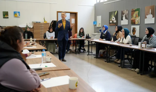 Ressam Cemal Toy, renklerin şifasını Kocaeli'ye taşıdı
