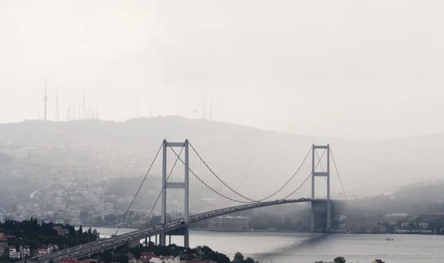 Sıcaklıklar mevsim normallerinin üzerinde... Kuzeybatıda sağanak alarmı!