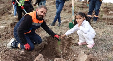Sivas'ta Muhsin Yazıcıoğlu Vefa Ormanı'na 58 bin fidan