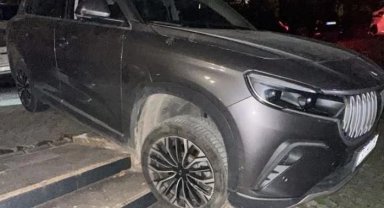 Son anda frenle kurtuldu! Merdivenleri fark etmeyen sürücü ölümden döndü