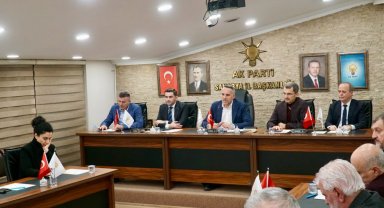 AK Parti Sakarya'da değerlendirme toplantıları yapıldı