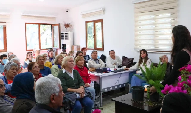 Antalya'da yaşlılara çiçek yetiştiriciliği ve bakım eğitimi