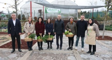 Bahçem Çayırova'da 'Toprak ve Sanat' atölyesi etkinliği gerçekleştirildi