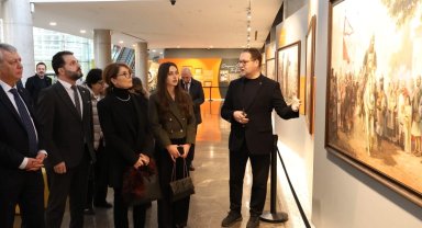 Bakan Bolkvadze Bursa'da Panorama 1326'yı gezdi