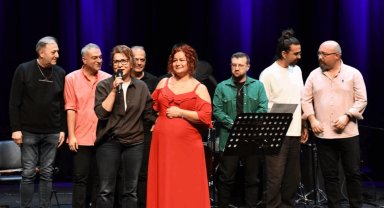 Balıkesir'de Sezen Aksu şarkılarıyla unutulmaz gece
