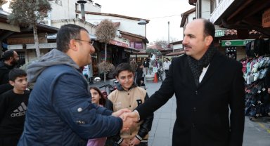 Başkan Altay, Konya'ya gelen misafirler ve esnafla buluştu