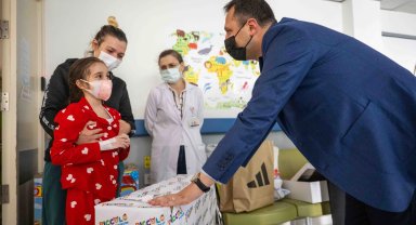Bornova'da minik kalplere dayanışma desteği