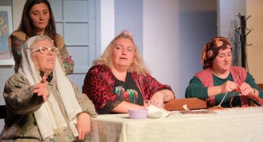 Bursa İnegöl'de 'Kadın Sığınağı'na gala gösterisi