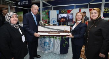 Cumhurbaşkanı Erdoğan'a Başkan Tekin'den özel hediye