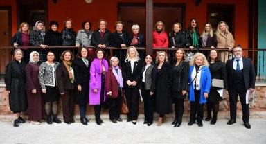 Cumhuriyetin eğitimci ilk kadın milletvekilleri Osmangazi'de konuşuldu