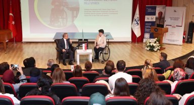 Dokuz Eylül'de sanattan spora engelsiz kariyer