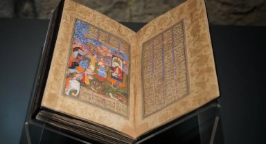 Dünyada bir ilk: 70 cilt Mesnevî 'Mana ve Nakış' sergisinde