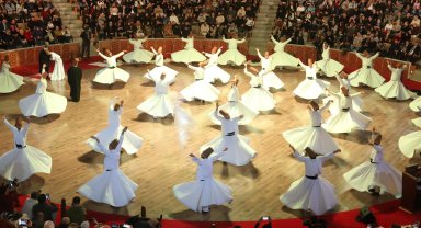 Dünyanın dört bir yanından Mevlana dostları Konya'da buluştu