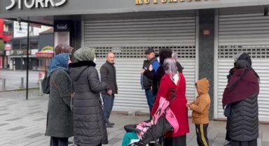 Düzce'de kuyumcu vurgunu iddiası: Mağdurlar evin önünde toplandı