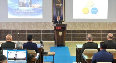  Ege Ordusu ve DEÜ'den "Yapay Zekâ ve İnsan" paneli