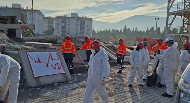 İzmir Karabağlar'da Arama Kurtarma ekibi kuruldu