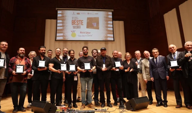 İzmir'de 'Bilgisayarla Beste Yarışması' finali yapıldı