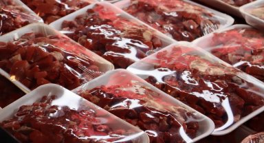 İzmit'te 'halk et' yüzleri güldürürken, 'askıda et' desteği sürüyor