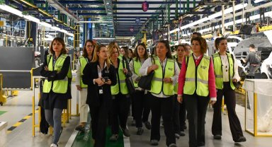 Kadının Güçlenmesi Bursa Platformu'ndan Oyak Renault'a ziyaret