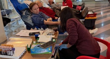 Kan stoklarına Gölcük Belediyesi'nden güçlü destek