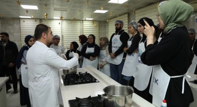 KAYMEK yabancı öğrencilere Kayseri lezzetlerini öğretiyor