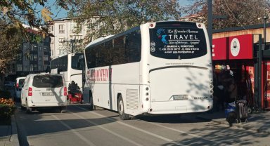 Keşan'da otobüs parkları trafiği kilitliyor!