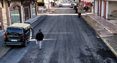 Kocaeli Büyükşehir'den Kartepe'de yol yenileme çalışması