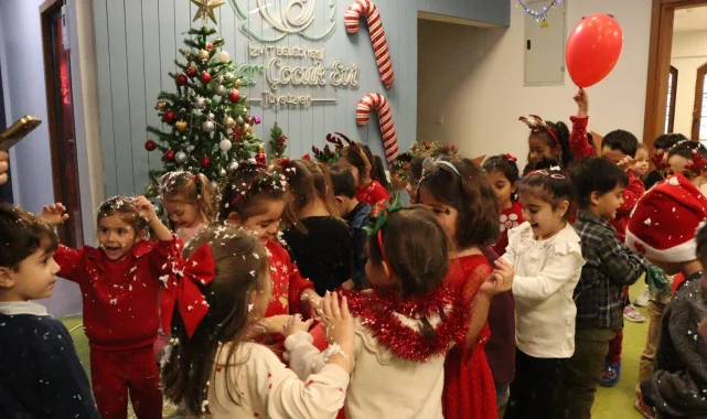 Kocaeli Çınar Çocuk Evleri'nde renkli yılbaşı kutlaması