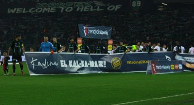 Kocaeli Stadyumu'nda futbolcular kadına şiddete karşı birleşti