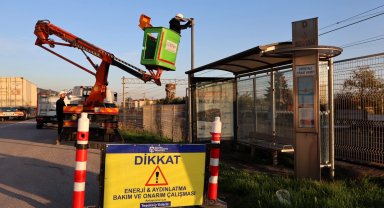 Kocaeli'de duraklara güneş enerjili aydınlatma çözümü