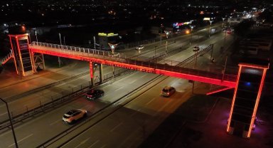 Kocaeli'den kadına şiddete karşı turuncu mesaj