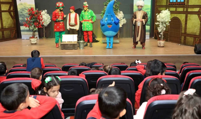 Konya Karatay'da öğrencilere tiyatro etkinliği