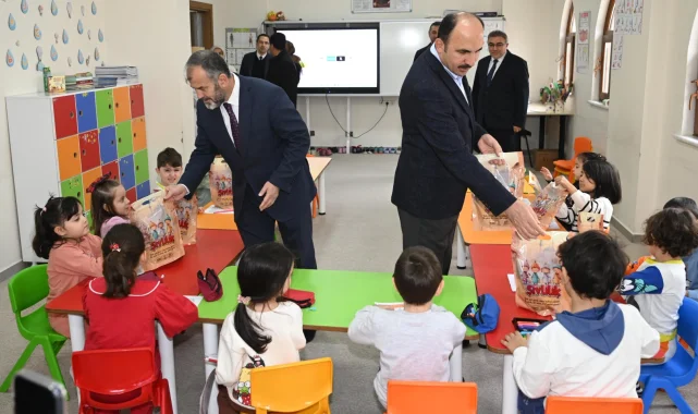 Konya'da Başkan Altay, çocukların 'Şivlilik' coşkusuna eşlik etti