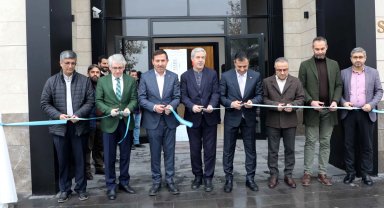 Konya'da "Mesneviden İnciler" hat sergisi açıldı