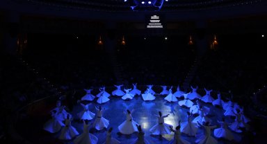 Konya'da Mevlana anma törenleri "Huzur Vakti" temasıyla başladı