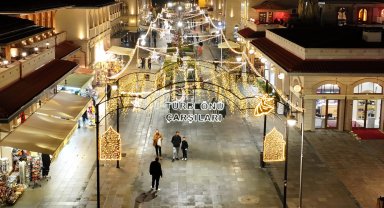 Konya'da Şeb-i Arus Haftası ışıl ışıl