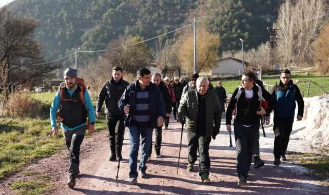 Kütahya'da Gelinkayası mevkiinde doğa yürüyüşü