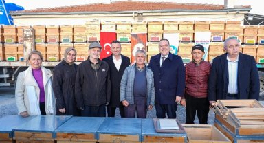 Manisa Büyükşehir'den arıcılara güçlü destek