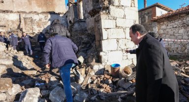 Manisa'da Başkan Dutlulu yangın bölgesinde