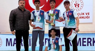 Mardin Yeşilli Gençlerbirliği'nden çifte şampiyonluk