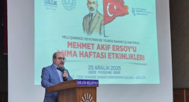 Mehmet Akif Ersoy Gölcük'te anıldı